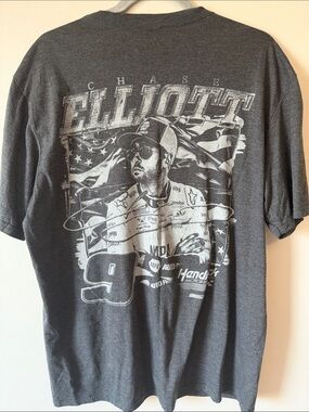 Chase Elliot Men’s Gray Graphic Tee - Number 9